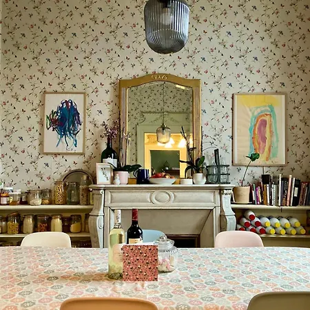 Maison De Famille